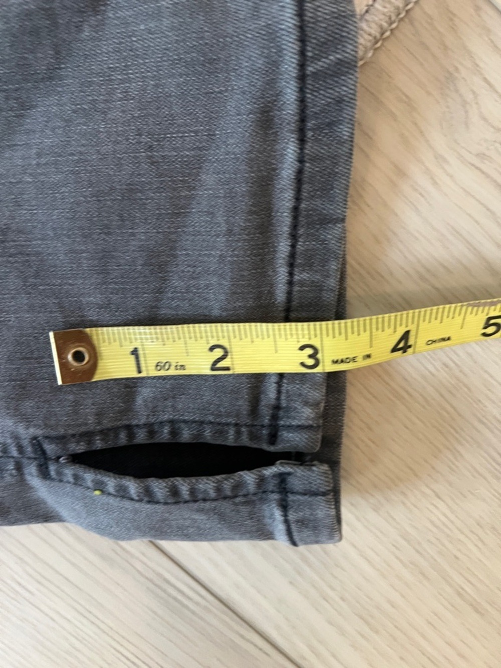 G by Giuliana Grey Washed Cropped Ankle Jeans - Picture 6 of 11
